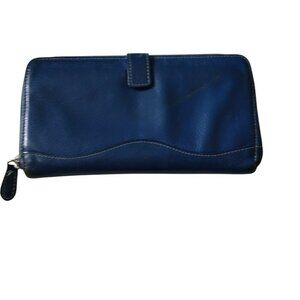 Tignanello Genuine Pebbled Leather Blue Zip Around Wallet Classic